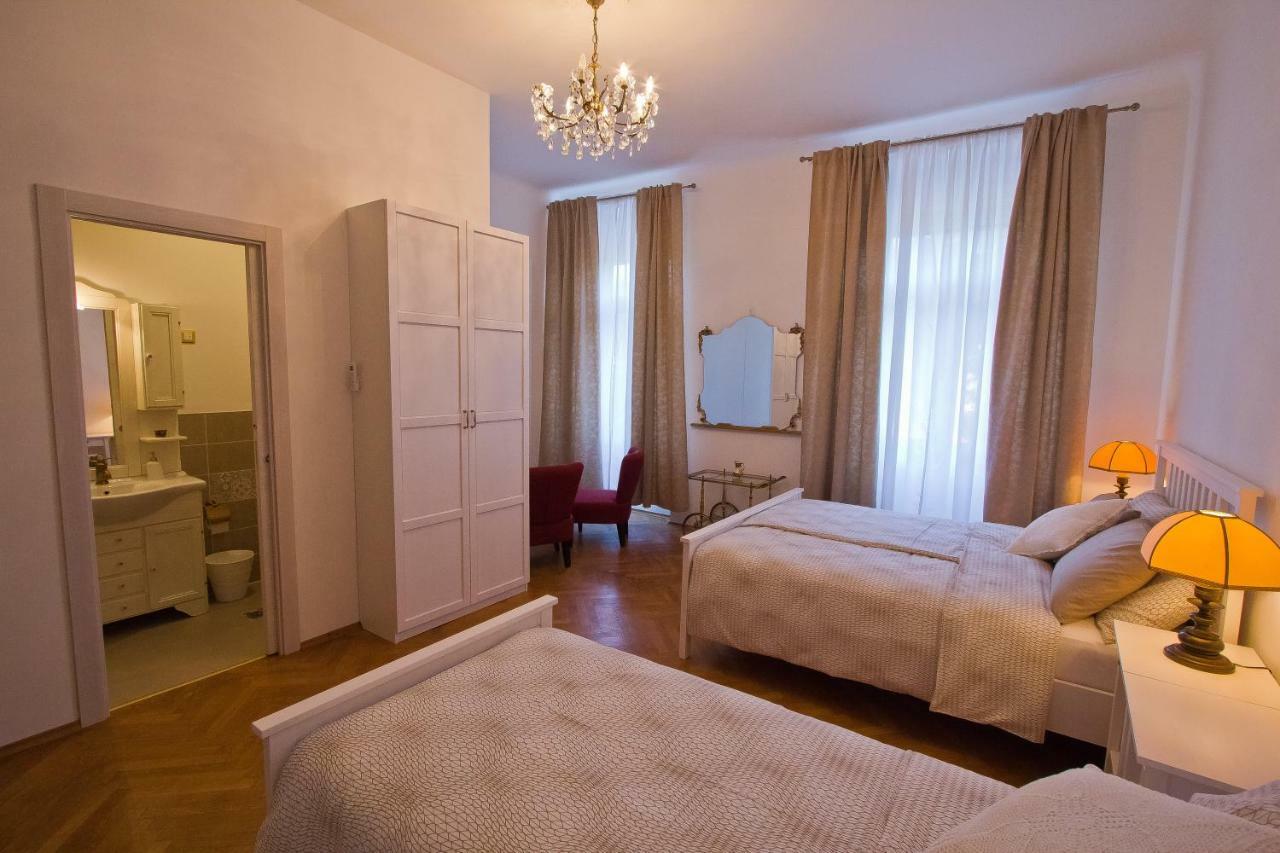 Golden Rooms Bed & Breakfast Триест Екстериор снимка
