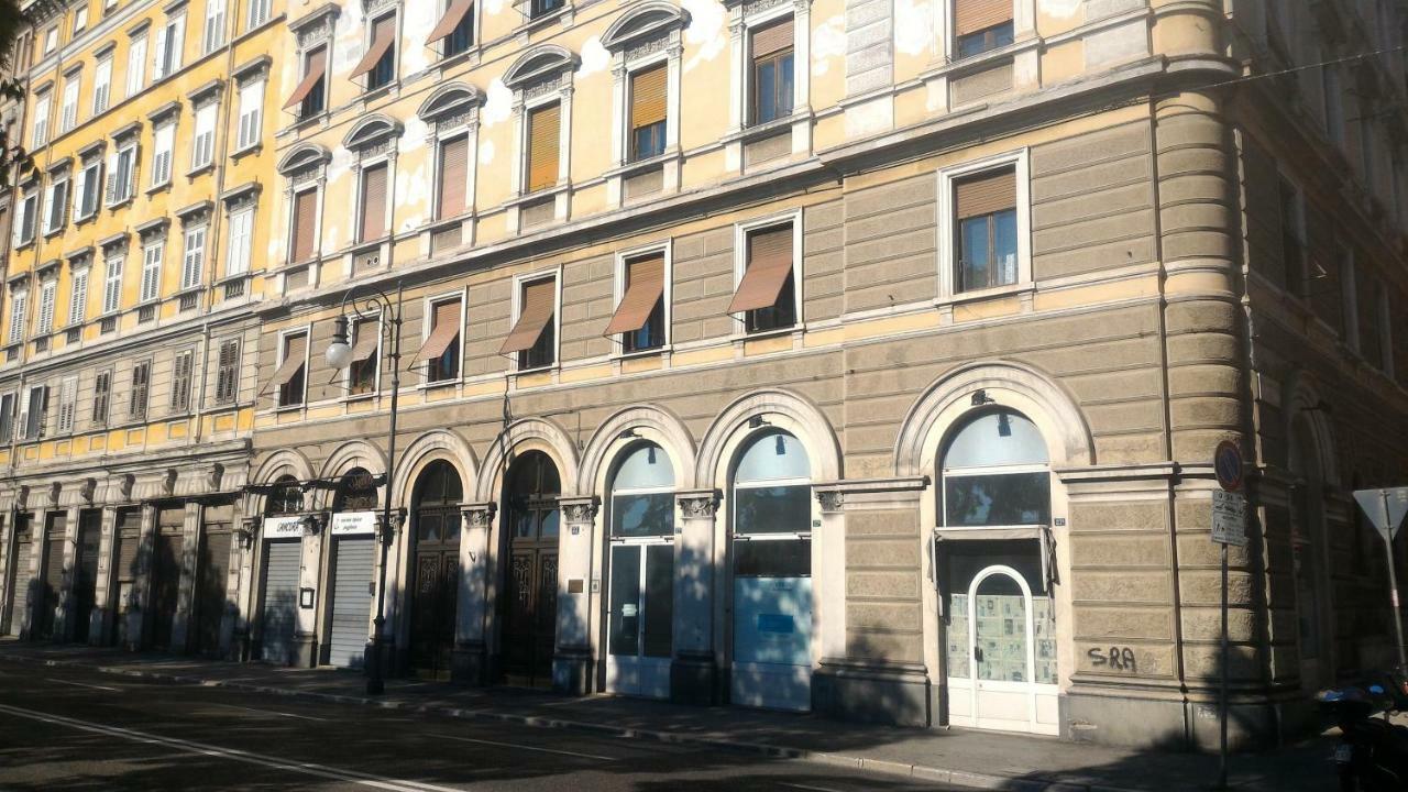 Golden Rooms Bed & Breakfast Триест Екстериор снимка