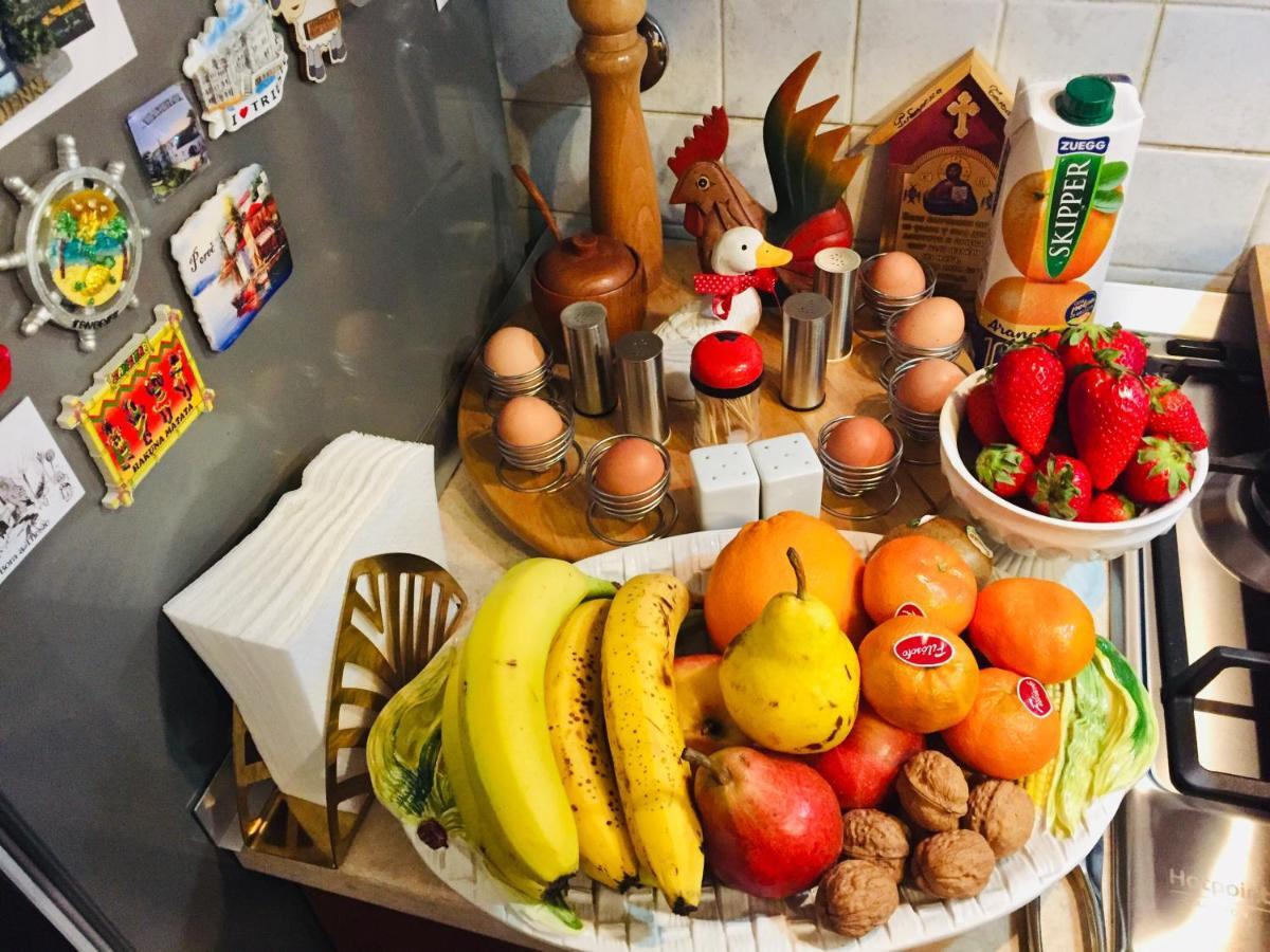 Golden Rooms Bed & Breakfast Триест Екстериор снимка